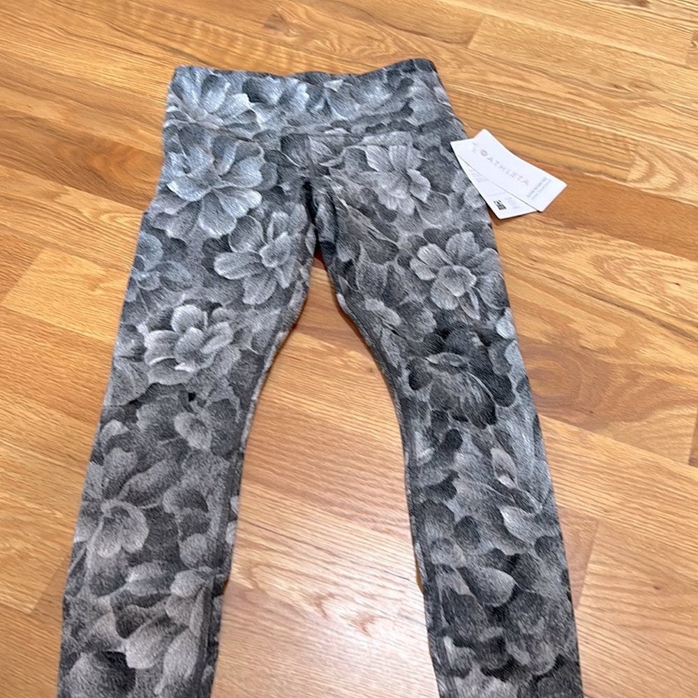 NWT Athleta Elation Leggings